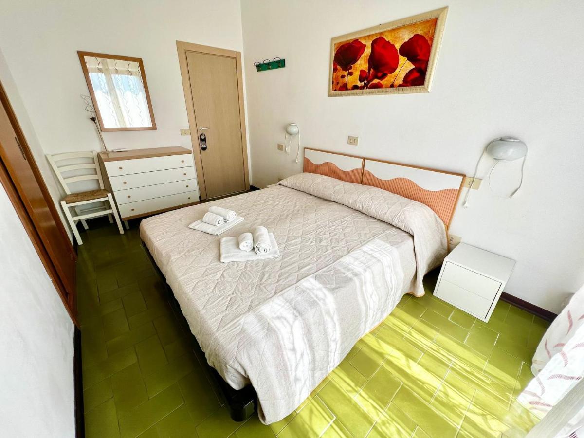 Lorena Hotel *